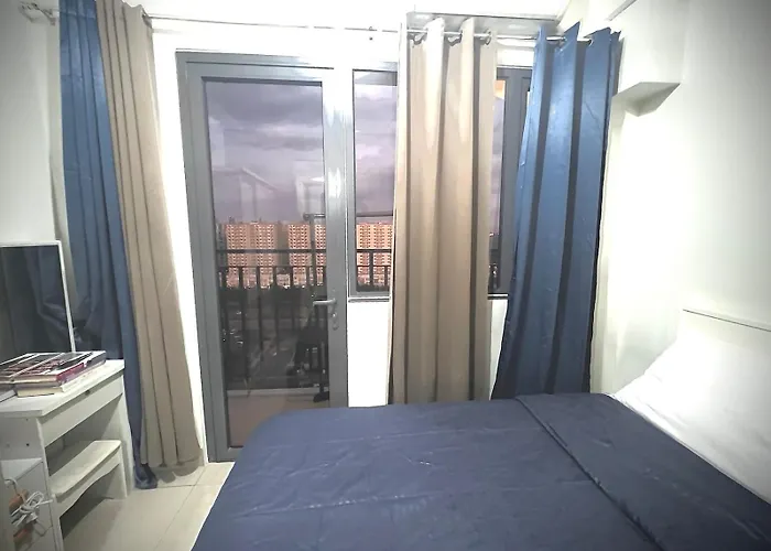 Moa - Walking Distance To Mall Cheap Manila