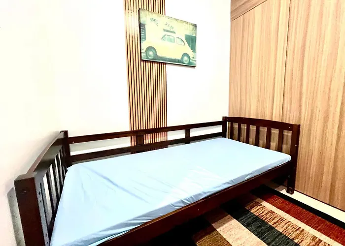 Moa - Walking Distance To Mall Cheap * Manila