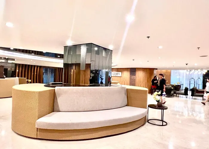 Moa - Walking Distance To Mall Cheap *