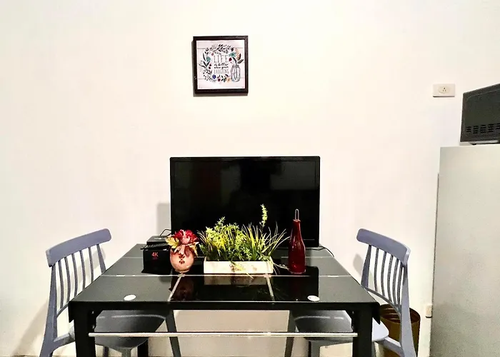Moa - Walking Distance To Mall Cheap Manila