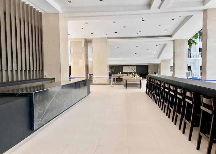 Apartment Moa - Walking Distance To Mall Cheap